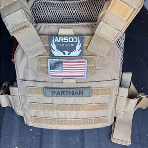 AR 500 tactical plate vest medium bulletproof vest free local pick up 85711